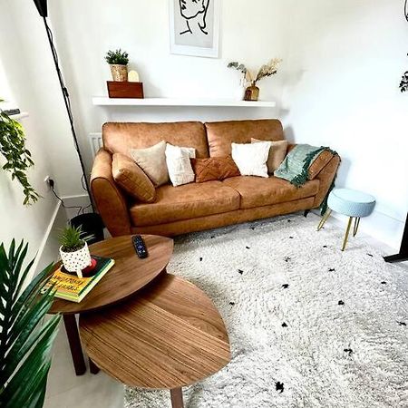 High-End 2 Bed Maisonette In Beaulieu Park Broomfield  Экстерьер фото