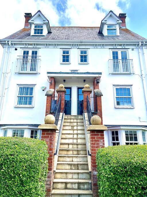 High-End 2 Bed Maisonette In Beaulieu Park Broomfield  Экстерьер фото
