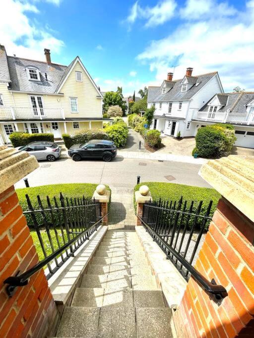 High-End 2 Bed Maisonette In Beaulieu Park Broomfield  Экстерьер фото
